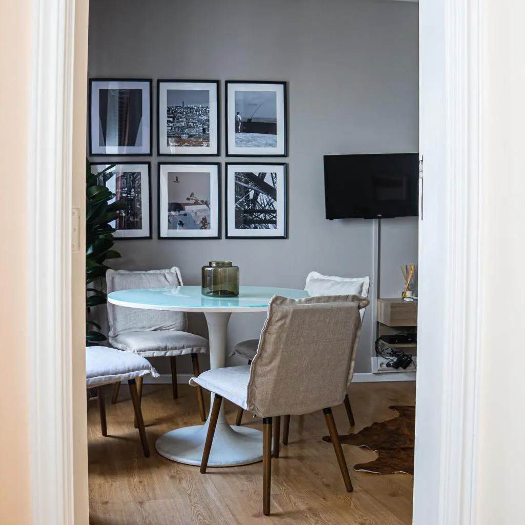 Photograph of Impar Triplex House