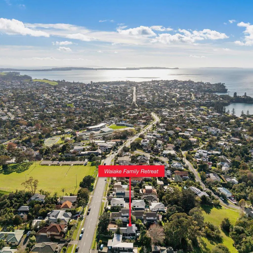 Photograph of Waiake Family Retreat - Auckland Holiday Home