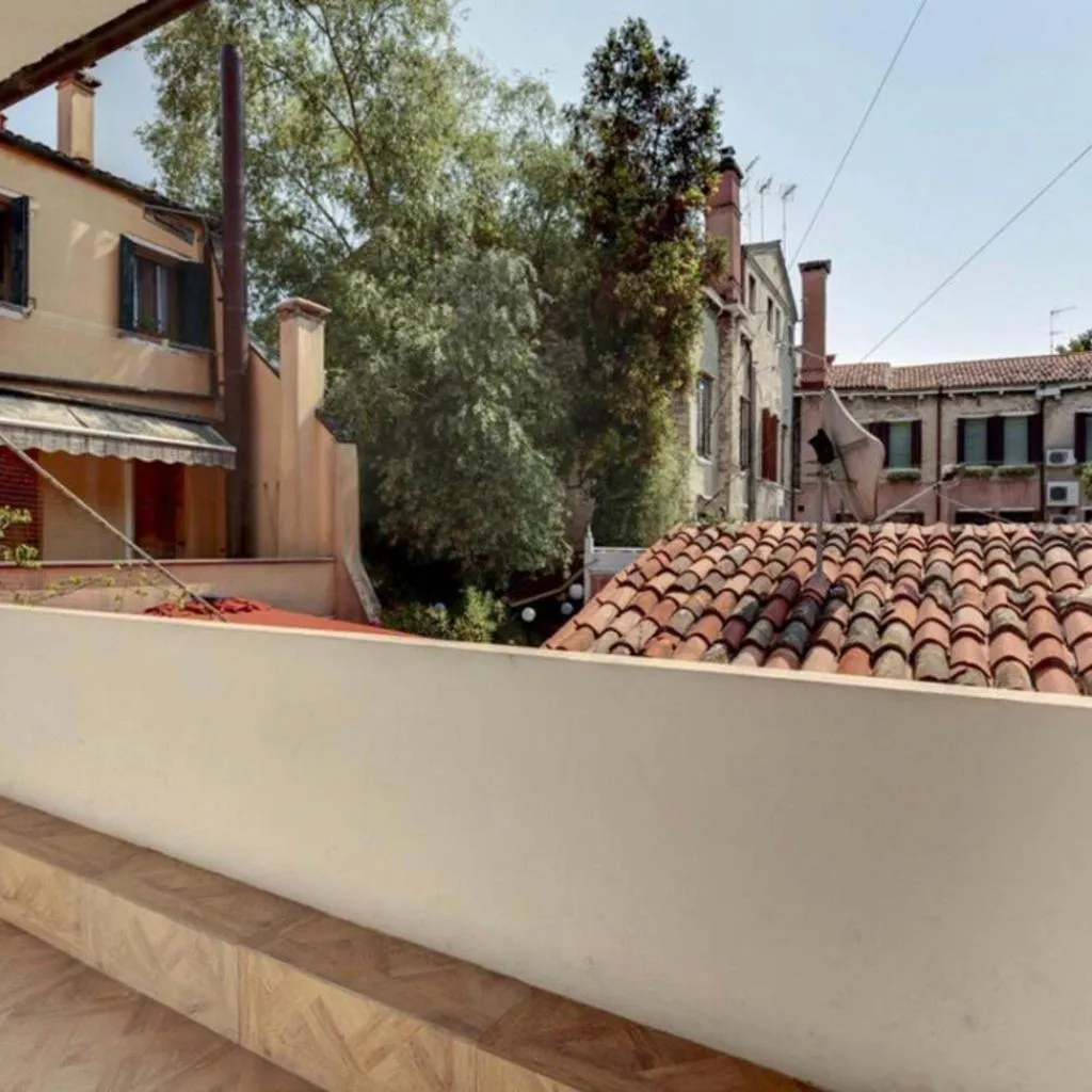 Photograph of Venice traditional home with terrace