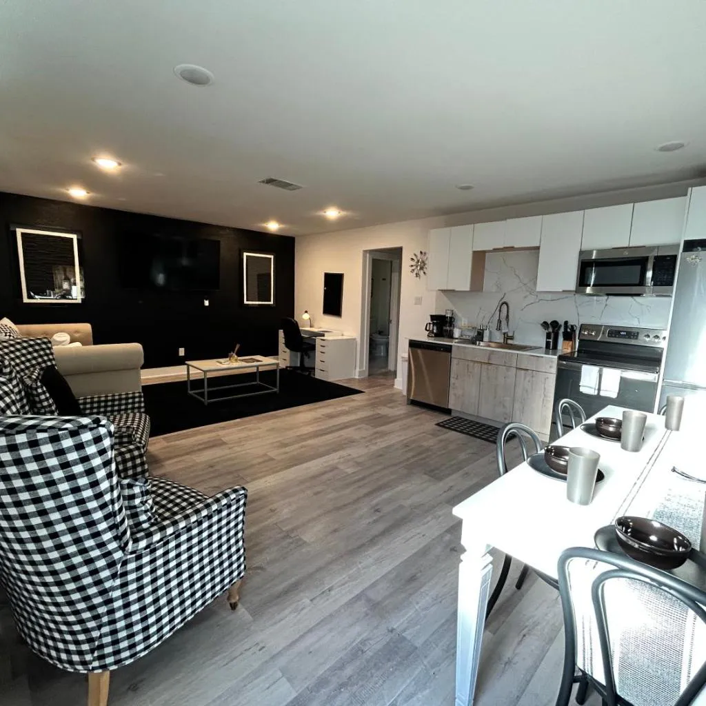 Photograph of 1 Bed 1 Bath BrandNew-Near Downtown&Baylor Medical