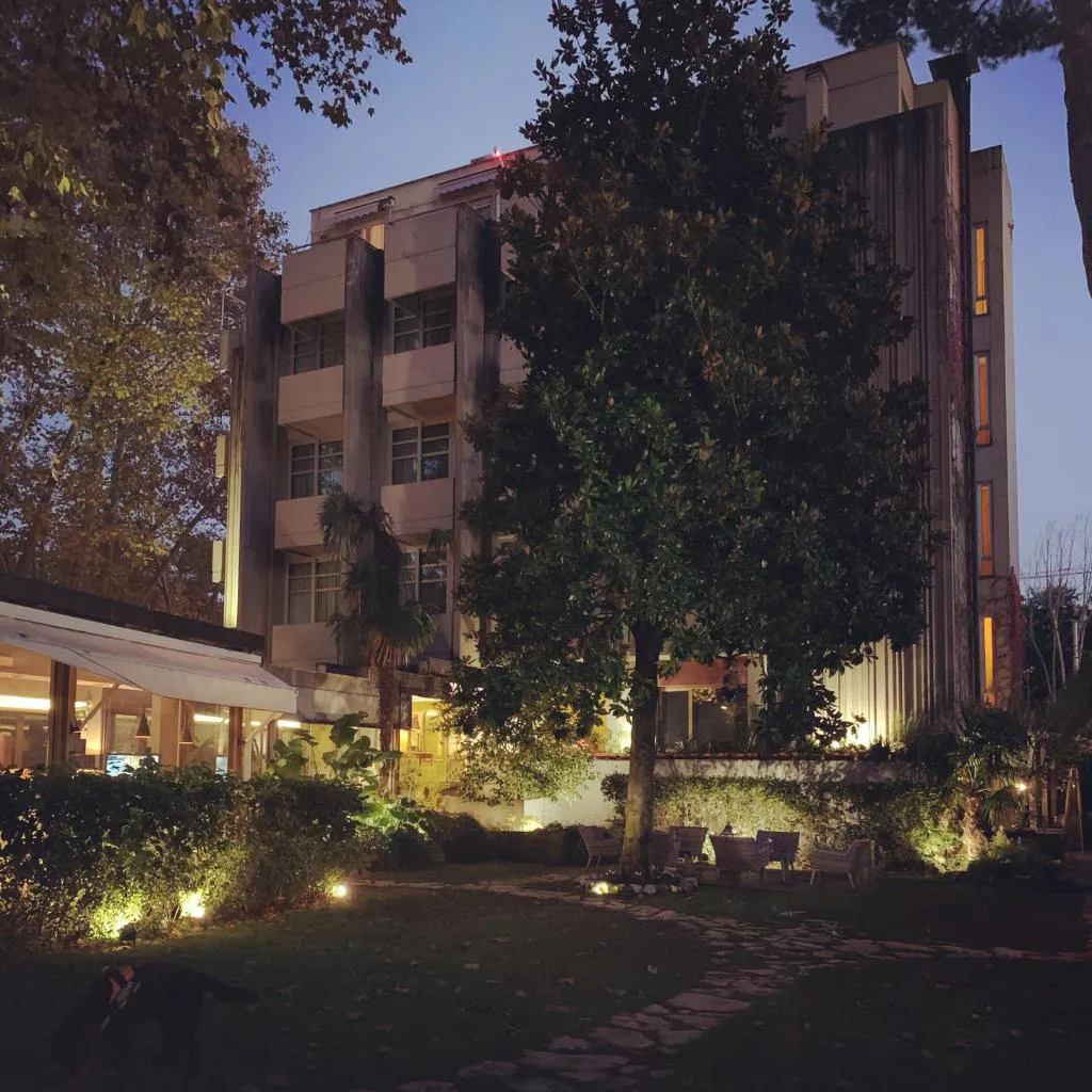 Photograph of Hotel Fenix