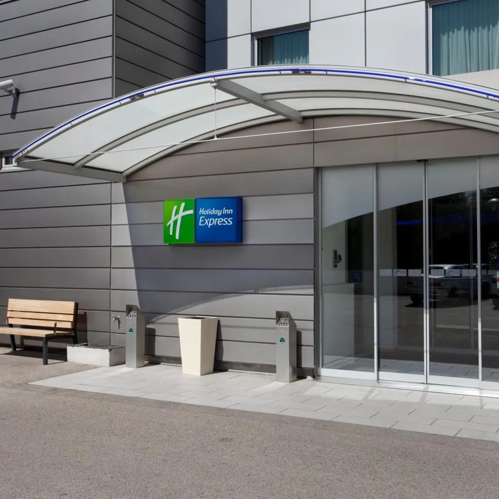 Photograph of Holiday Inn Express Geneva Airport by IHG