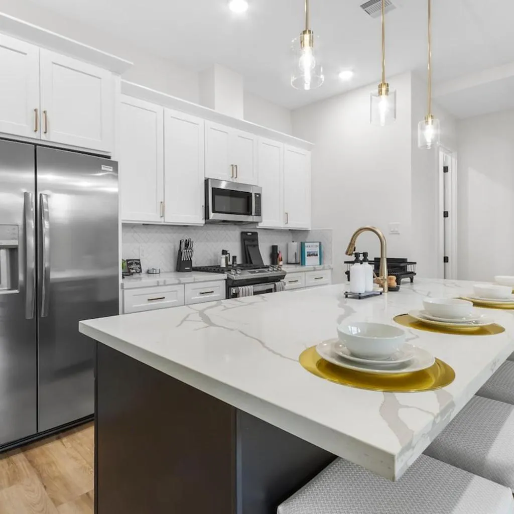 Photograph of Modern 3 Bedroom 3 Bath Home Near Downtown Houston With Garage