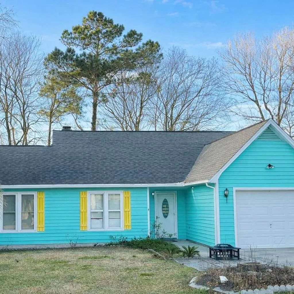 Photograph of Cute house~ beachy vibes! Bike & Pet Friendly