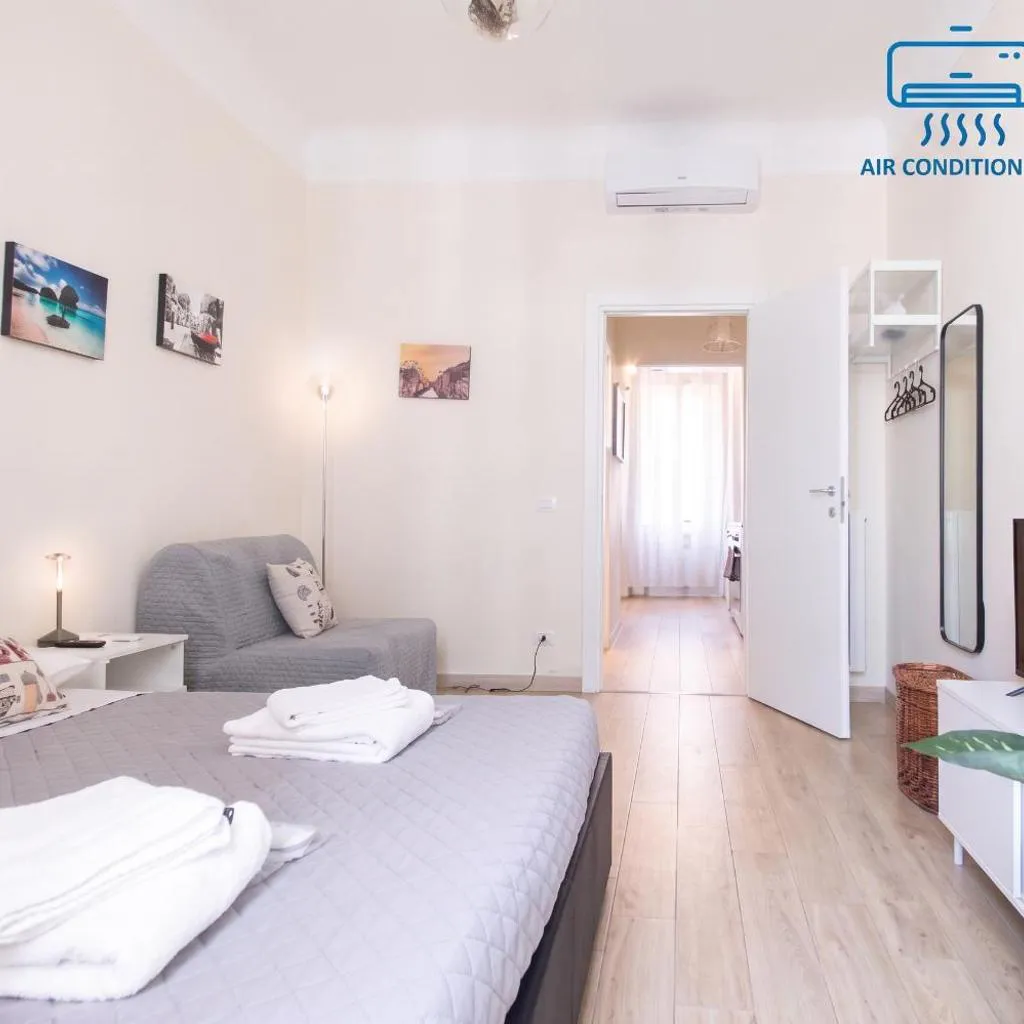 Photograph of GARIBALDI ISOLA APARTMENTS - 80m from GARIBALDI station & 10min from CENTRALE station