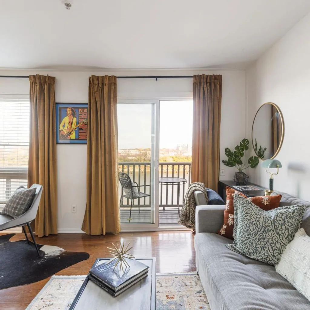 Photograph of Downtown Nashville Riverfront unit 790
