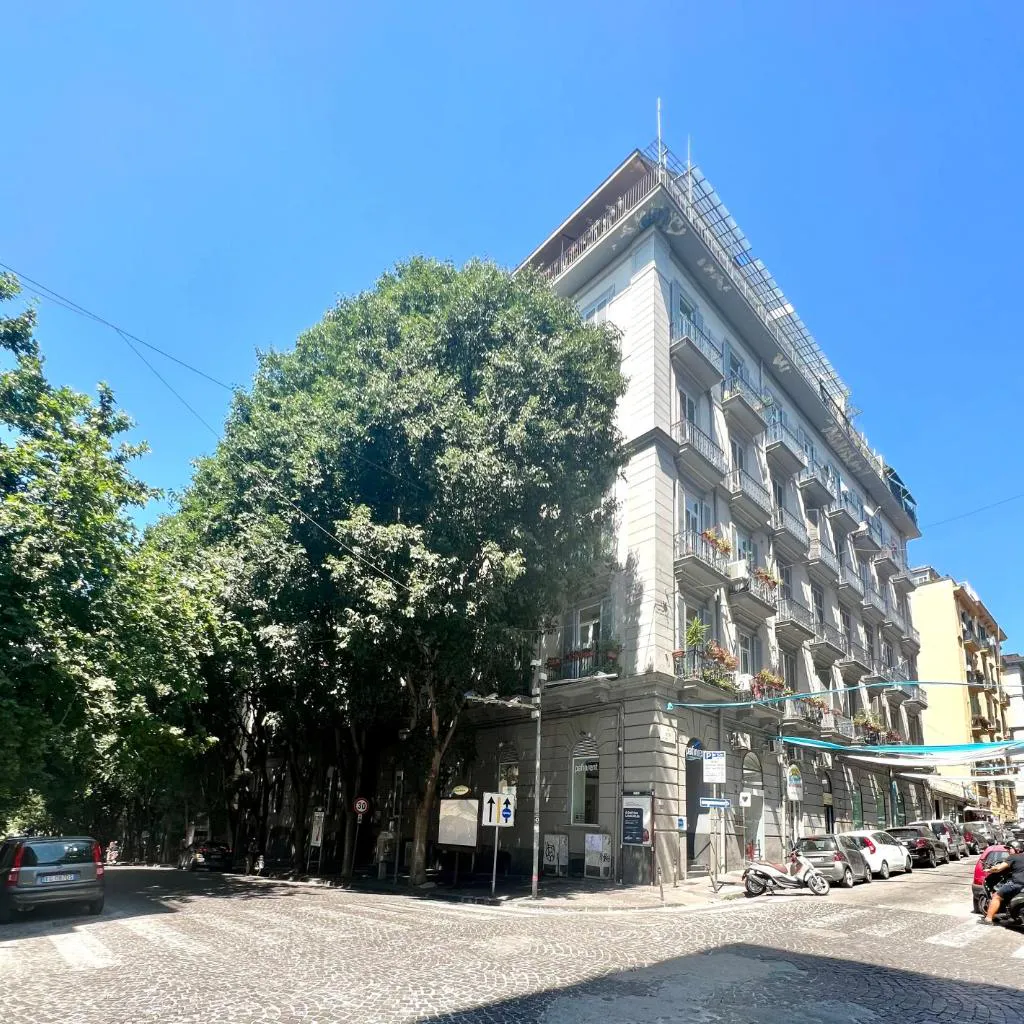 Photograph of MILUAR Luxury - Vanvitelli