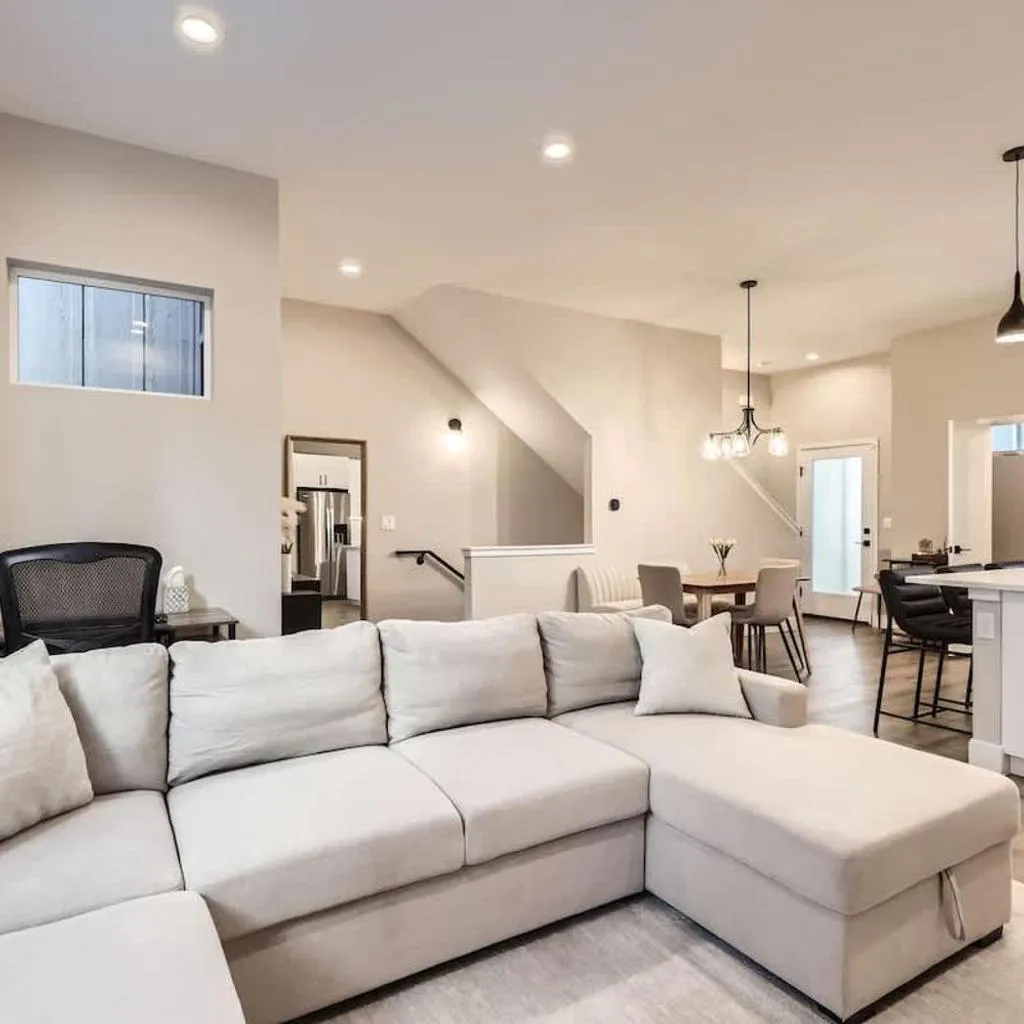 Photograph of Luxe Rooftop Escape - City & Mountain Views