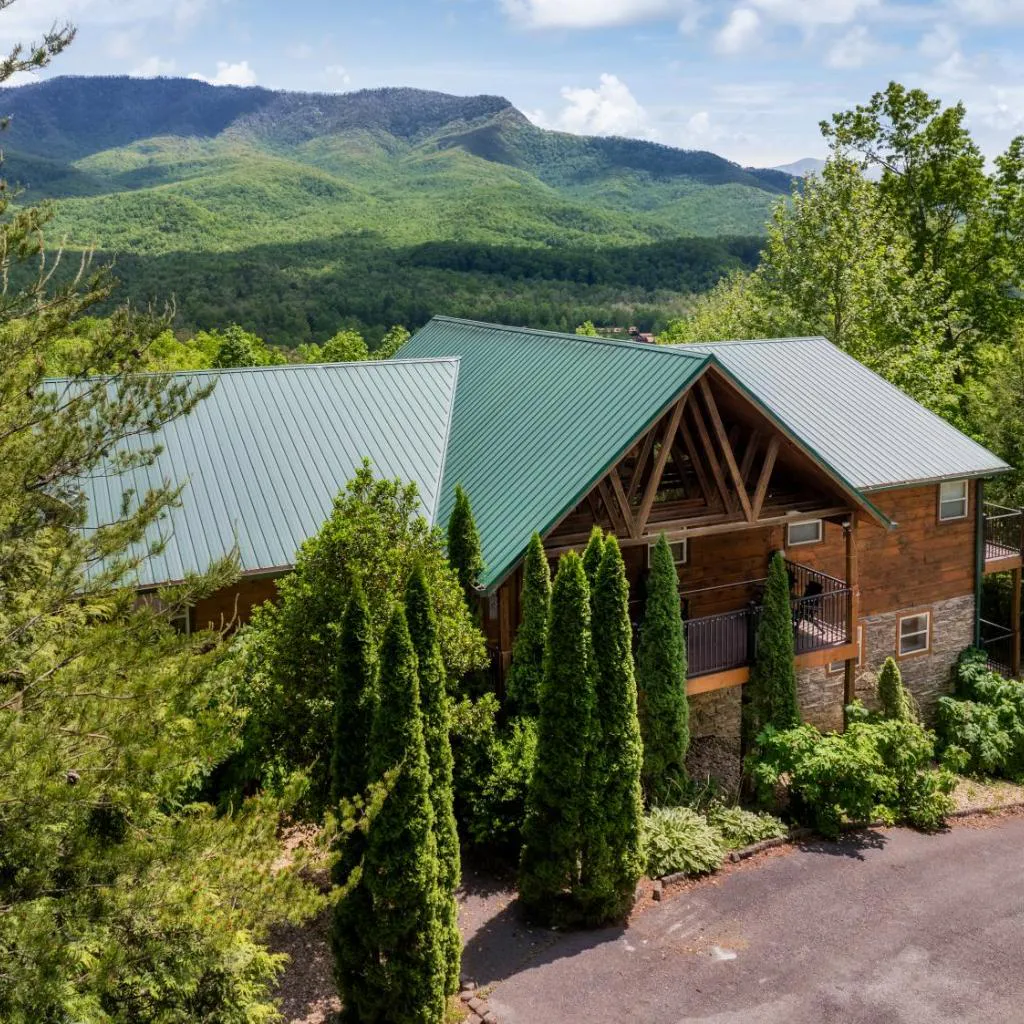 Photograph of Moonshine Mtn - HugeLodge - Views - October Deals - Game Rm - Hot Tub - Fire Pit