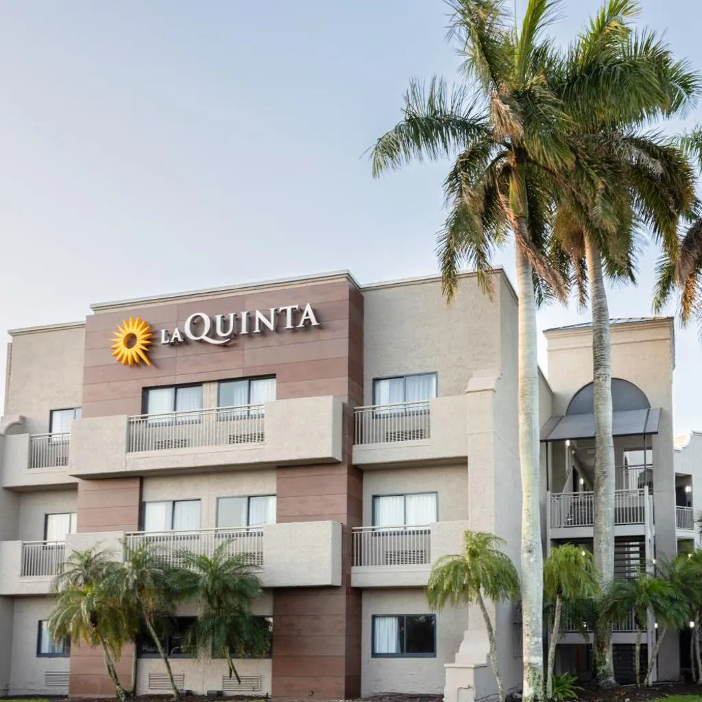 Photograph of La Quinta by Wyndham Ft. Myers - Sanibel Gateway