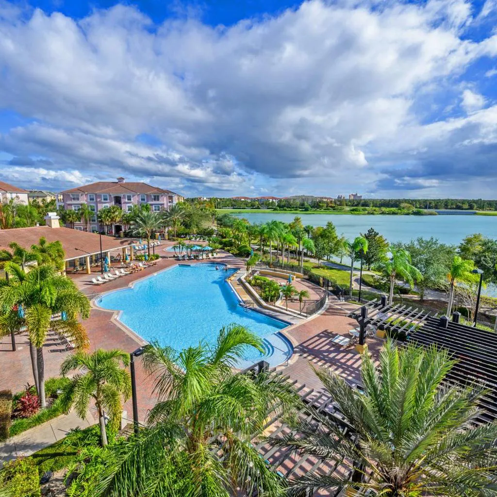 Photograph of Beautiful Deluxe Condo, Vista Cay - 3015