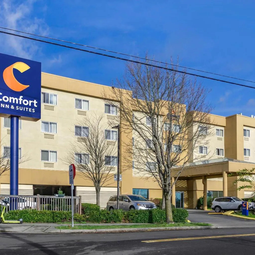 Photograph of Comfort Inn & Suites Seattle North