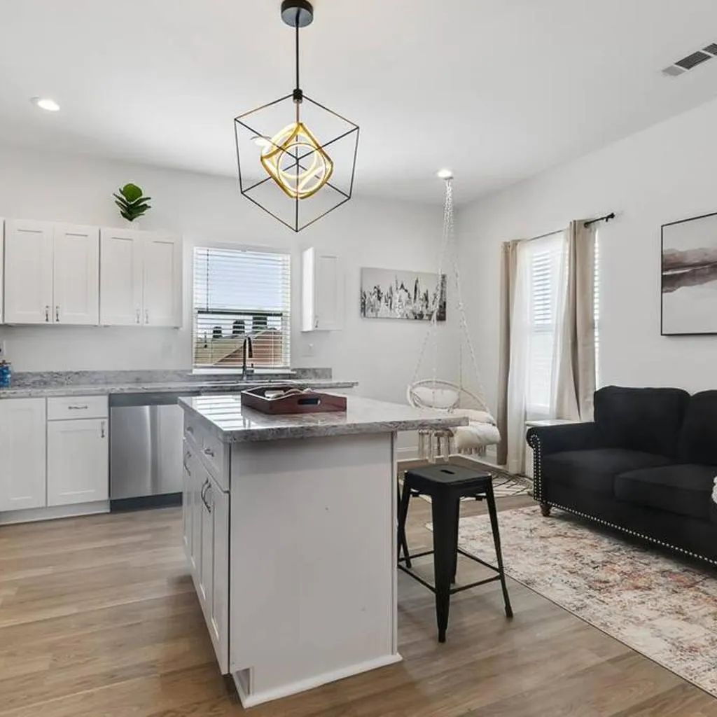 Photograph of Luxury 6BR Oasis near French Qtr