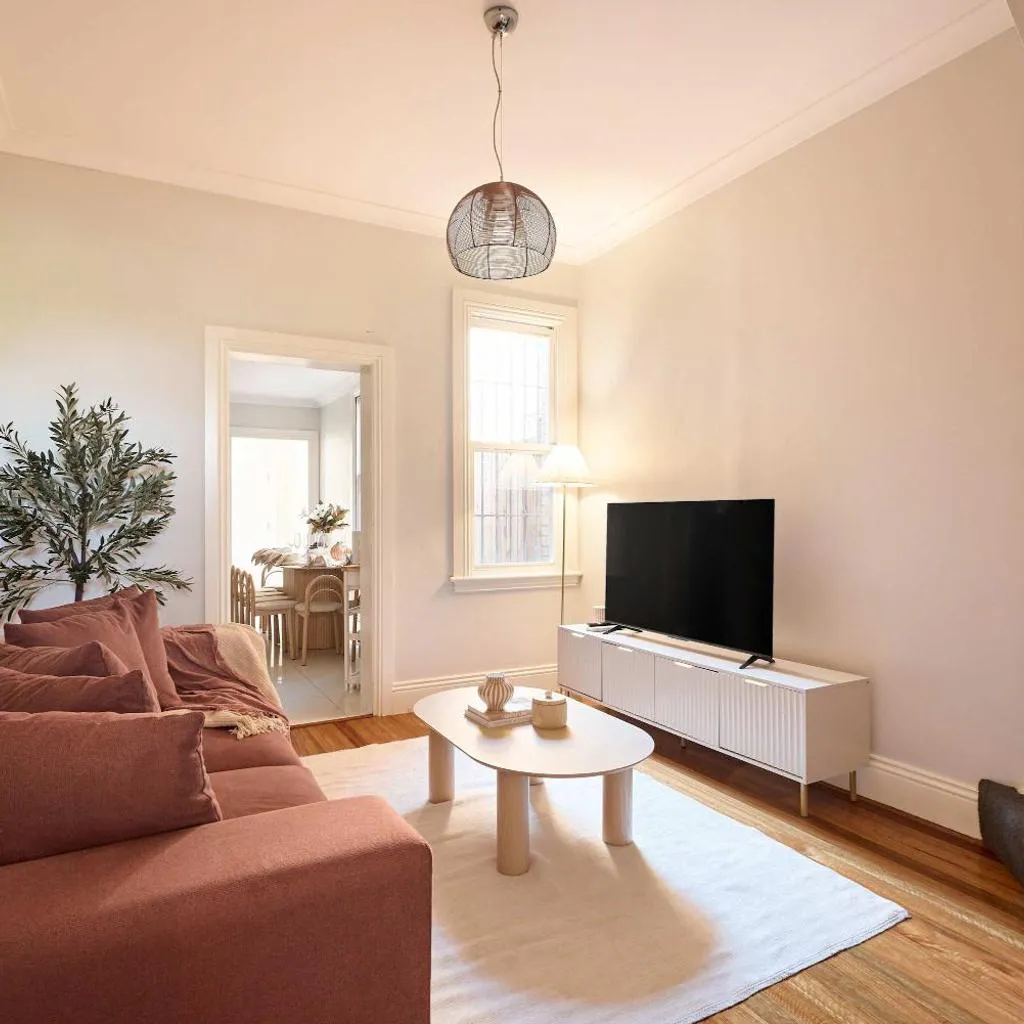 Photograph of 4BR Historic Eveleigh Escape