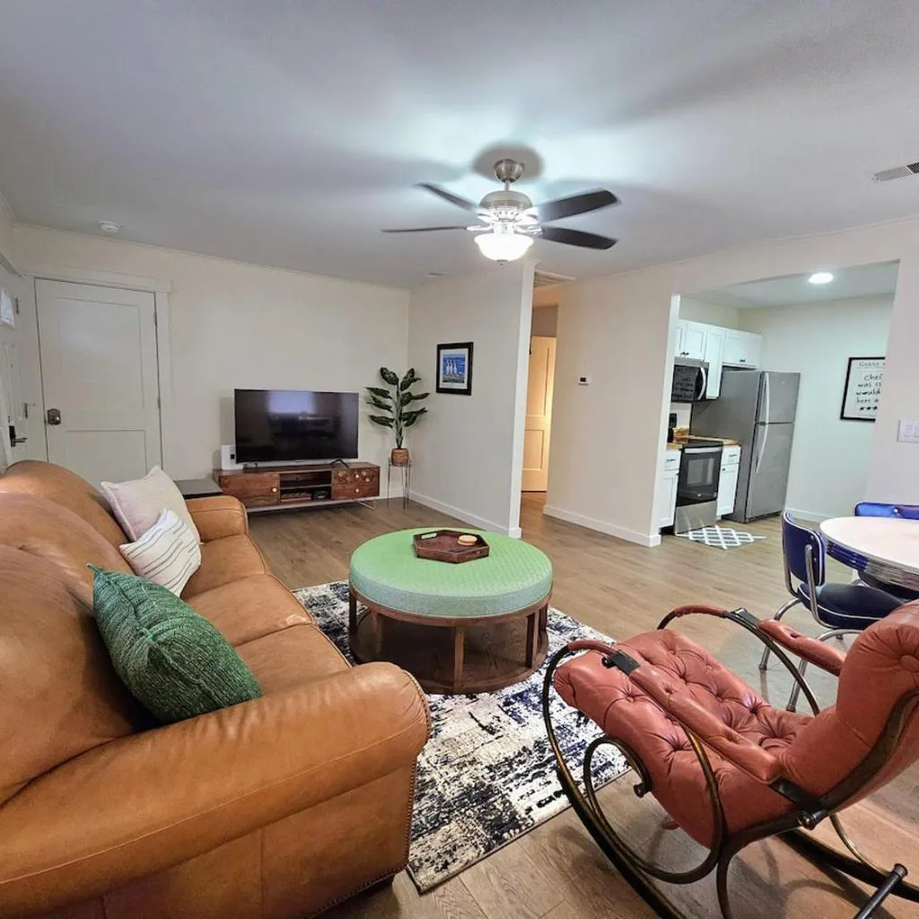 Photograph of Madrona's Charleston Retreat- easy downtown access