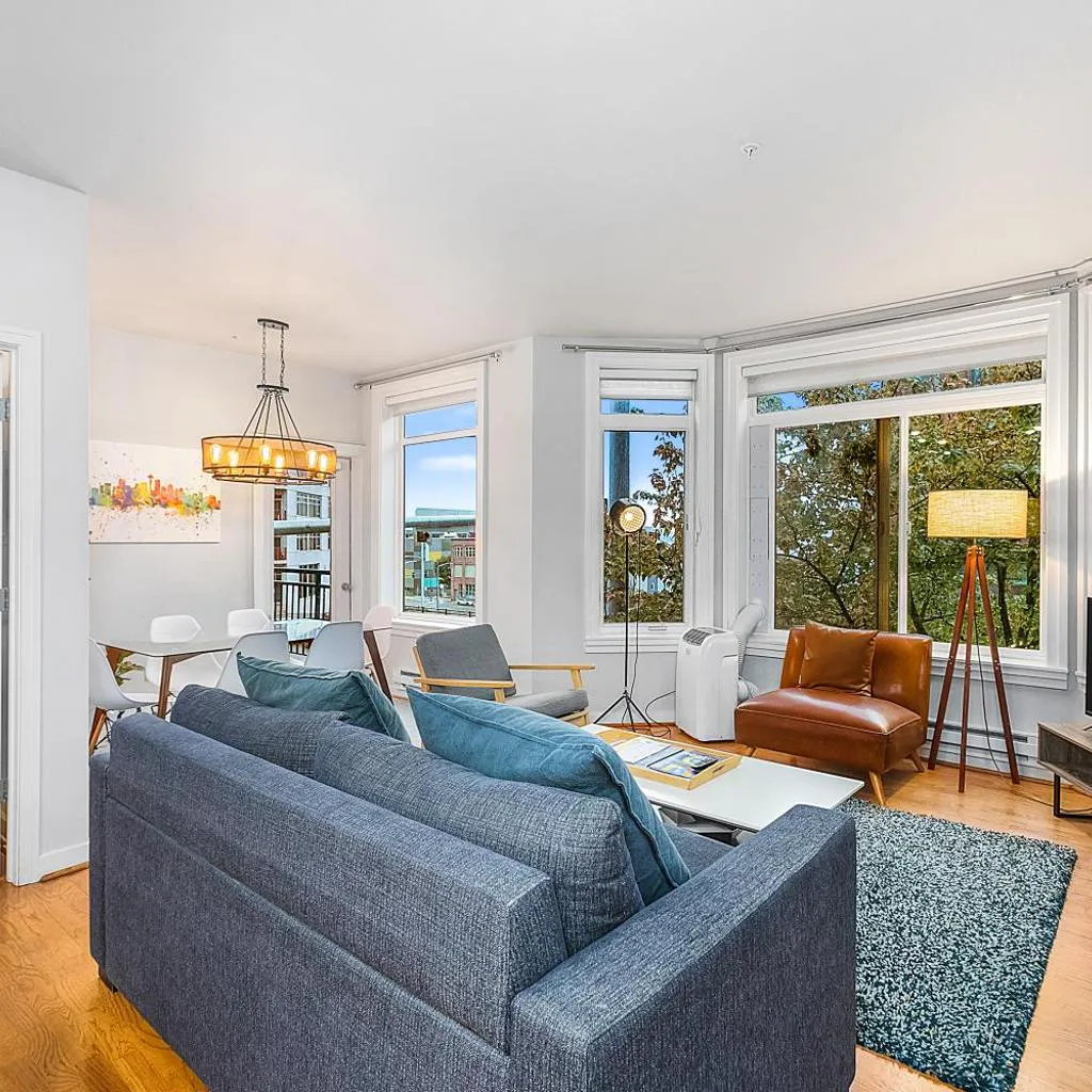 Photograph of The Corner Nest at Belltown