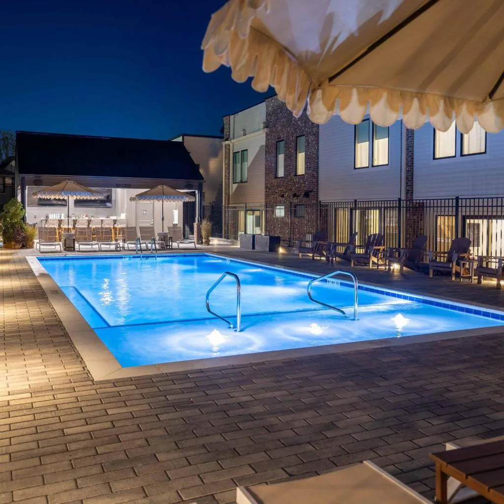 Photograph of Pool, Gym & Sauna | Fully Gated & Pet-Friendly