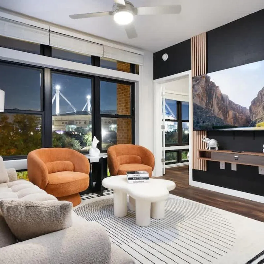 Photograph of Chic 2BR-w Parking, Near Rvrwalk, Dome & Conv Ctr