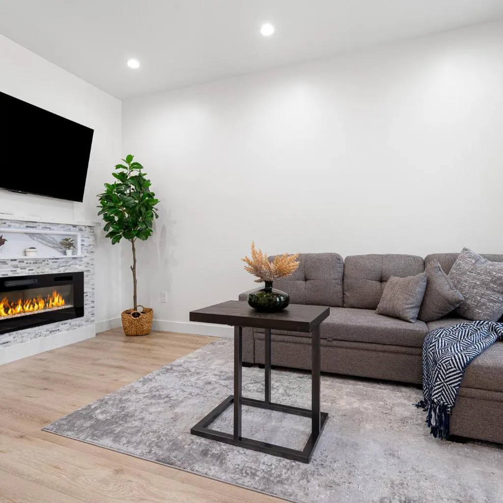 Photograph of Modern 2Bed 2Bath w/ parking in Excelsior District
