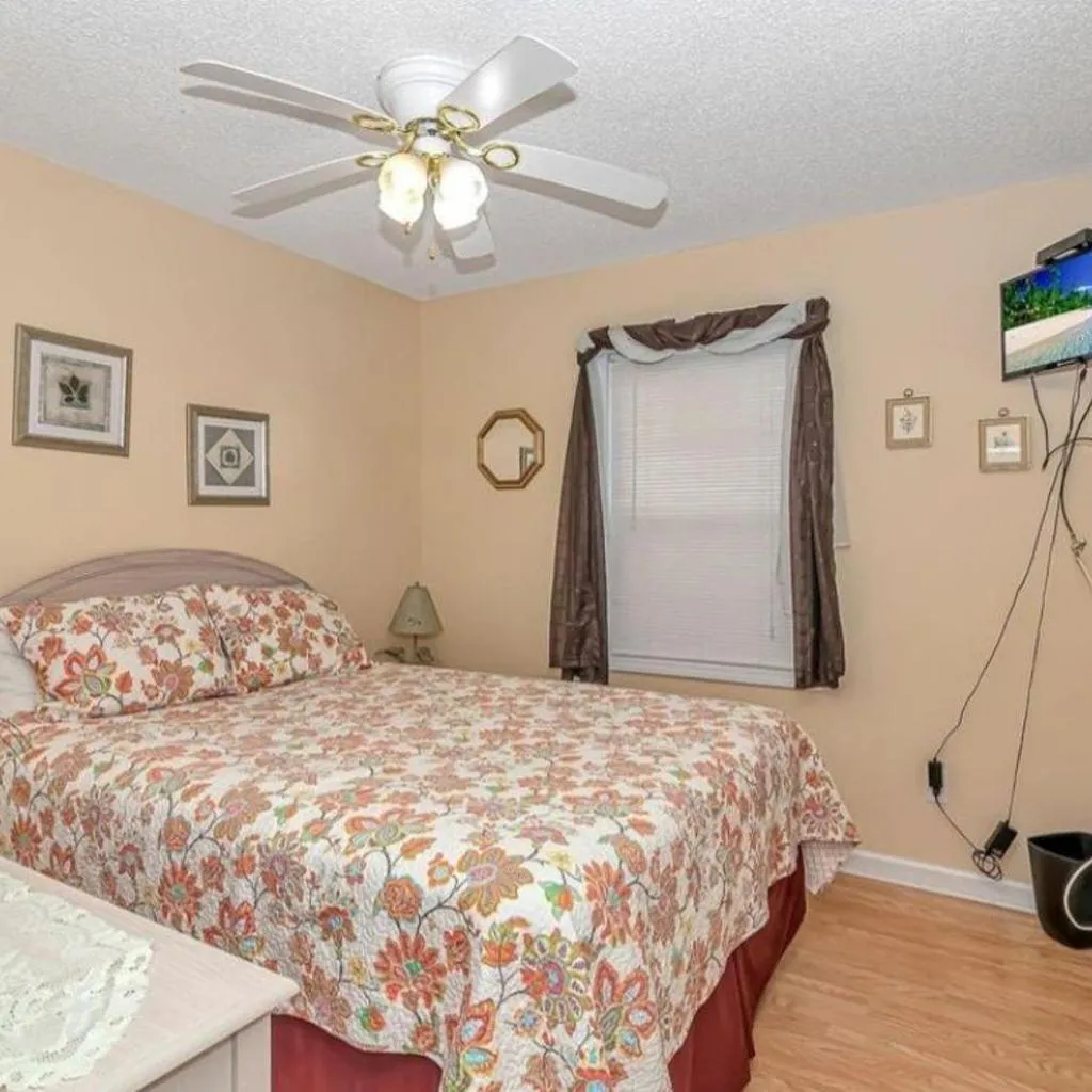 Photograph of Toes in the Sand, 3 br 2 bath for fun and relaxing