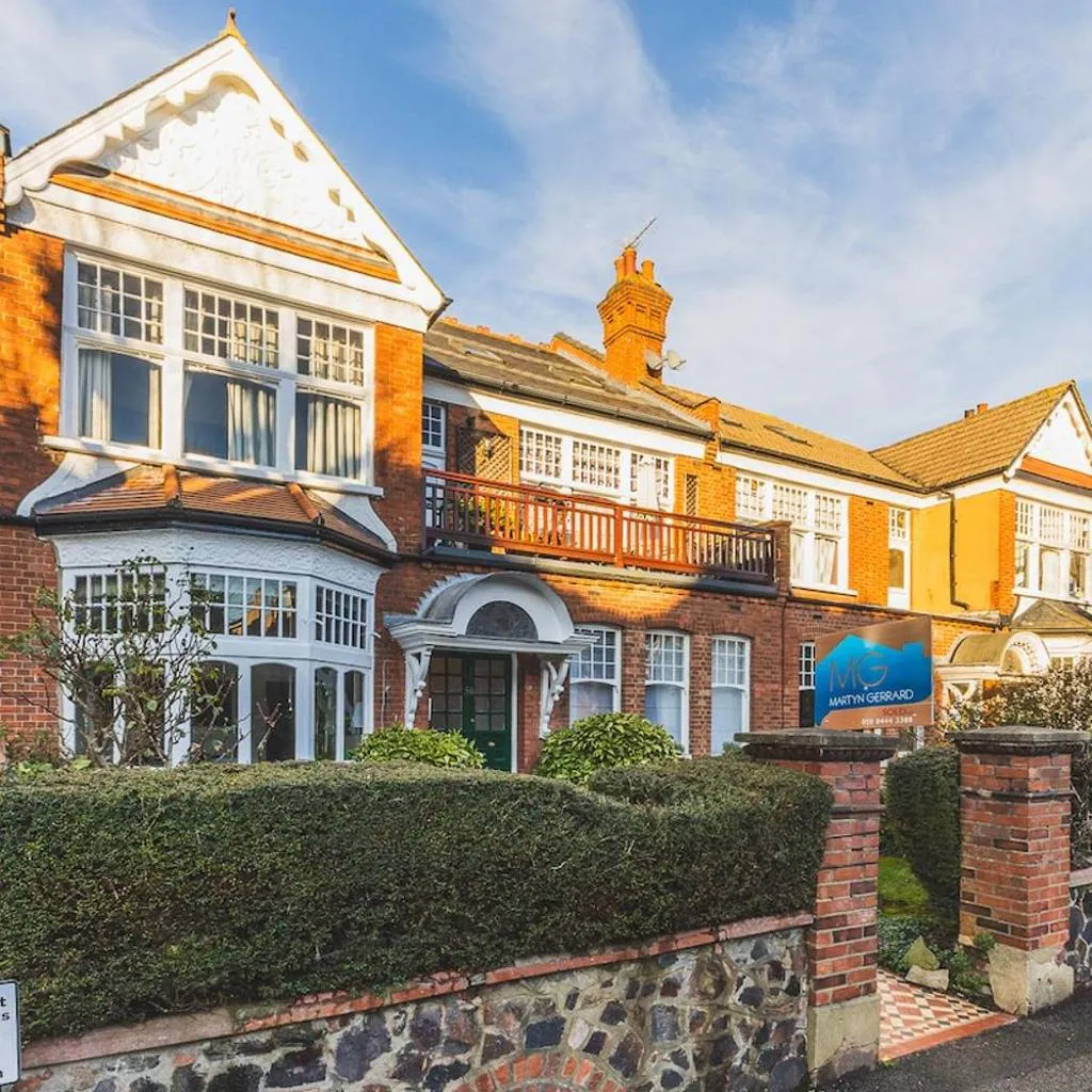 Photograph of Beautiful one bed garden flat in Muswell hill