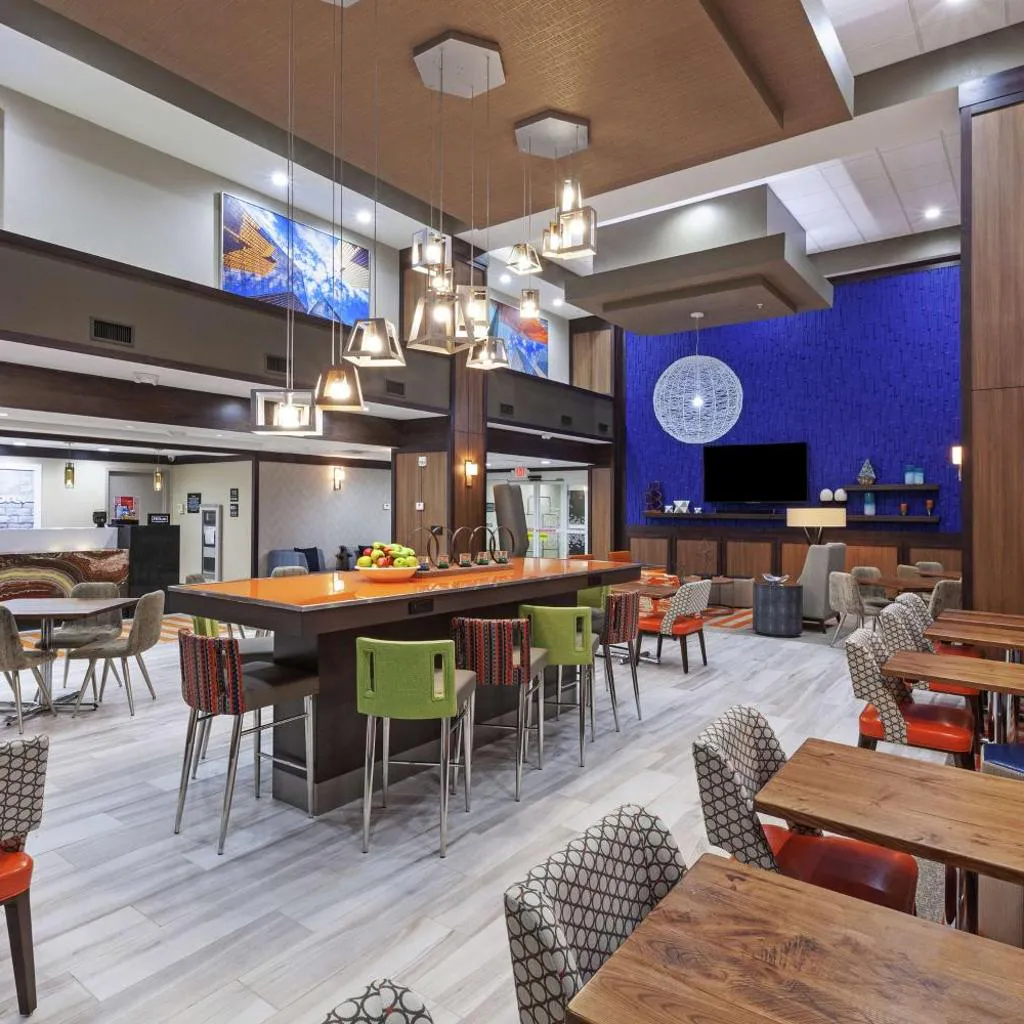 Photograph of Hampton Inn & Suites Houston-Bush Intercontinental Airport