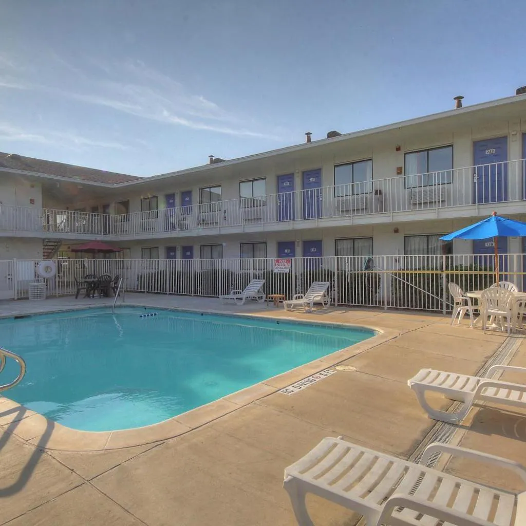 Photograph of Motel 6 San Antonio, Tx Six Flags Fiesta TX - La Cantera Area
