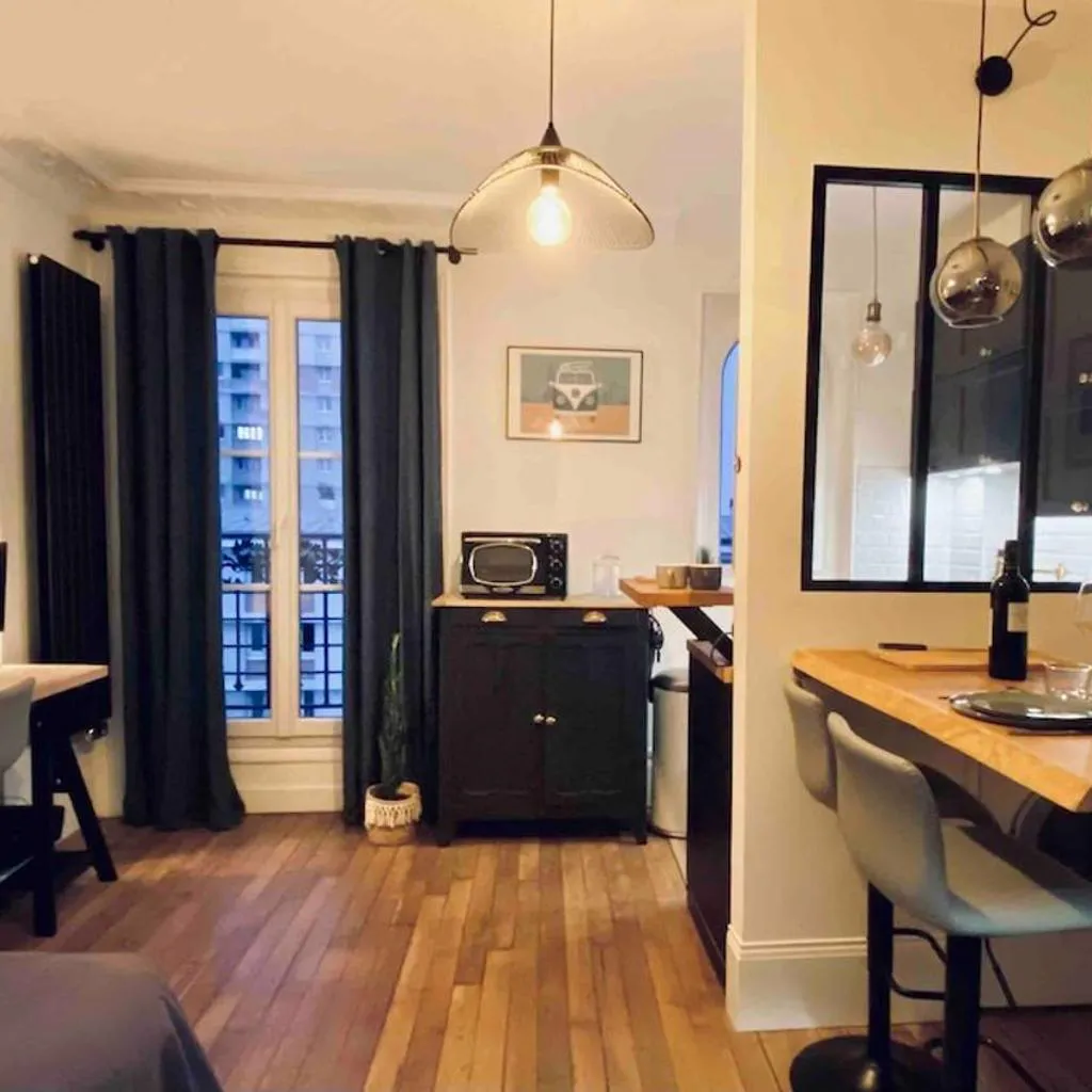 Photograph of Paris 15 - Porte de Versailles, Salon des expositions - Cosy studio