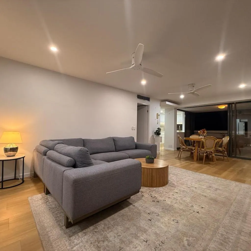 Photograph of Modern, spacious, perfect location