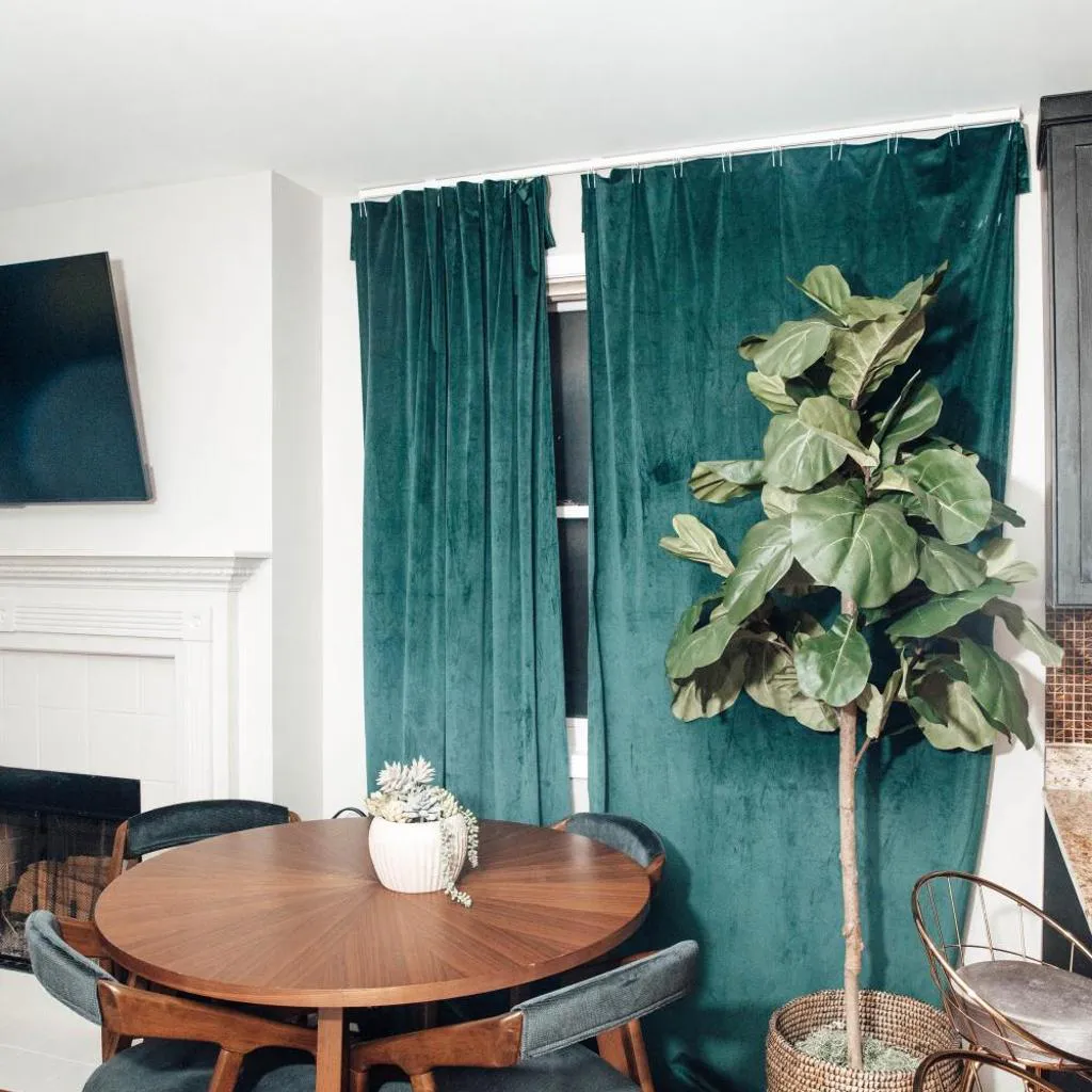 Photograph of Modern & Spacious Stay by Northwestern Hospital Bronzeville