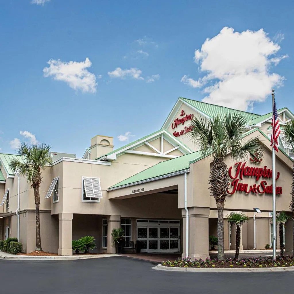Photograph of Hampton Inn & Suites Charleston-West Ashley