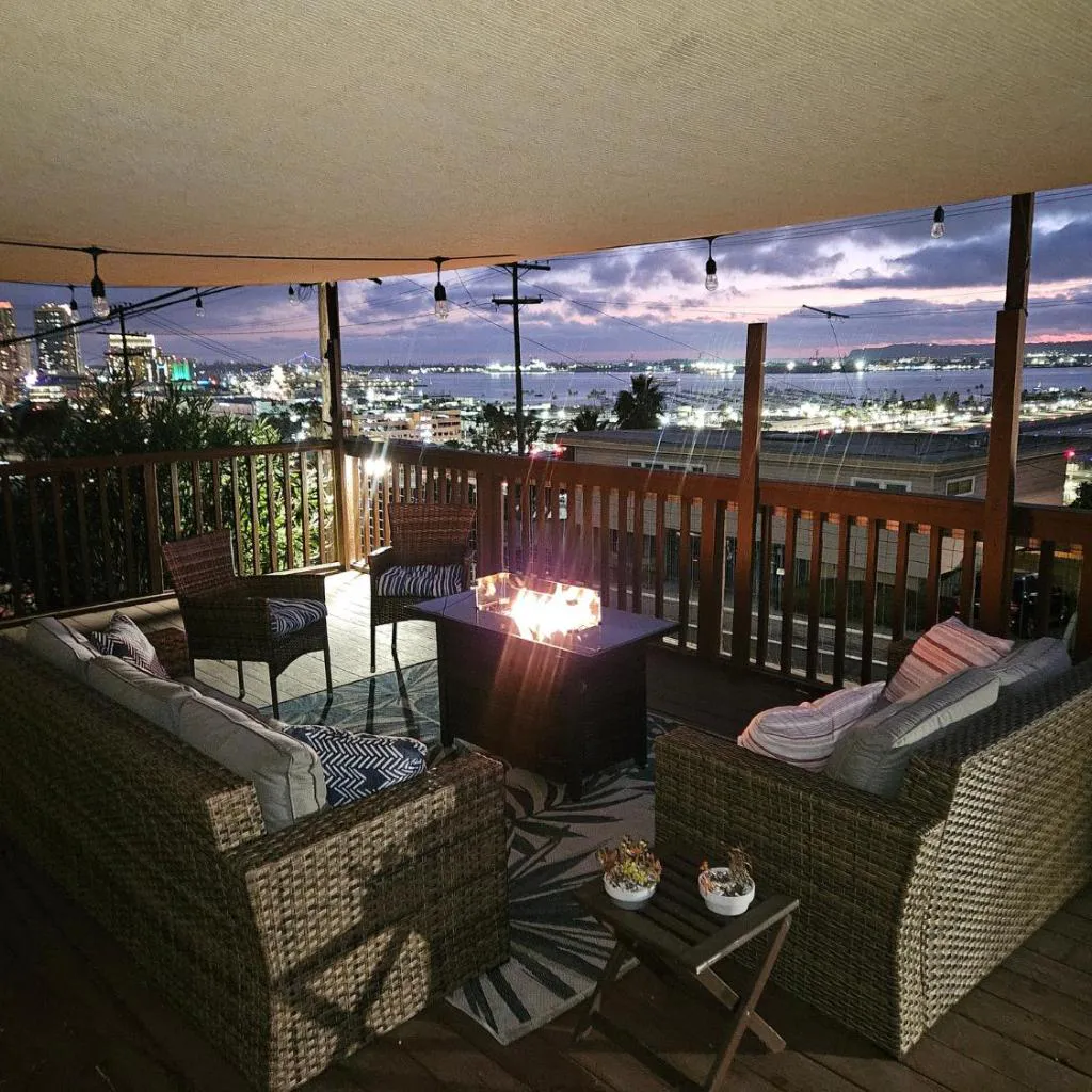 Photograph of Eagle's Nest - Hot Tub & Stunning Bay View - Walk To Little Italy