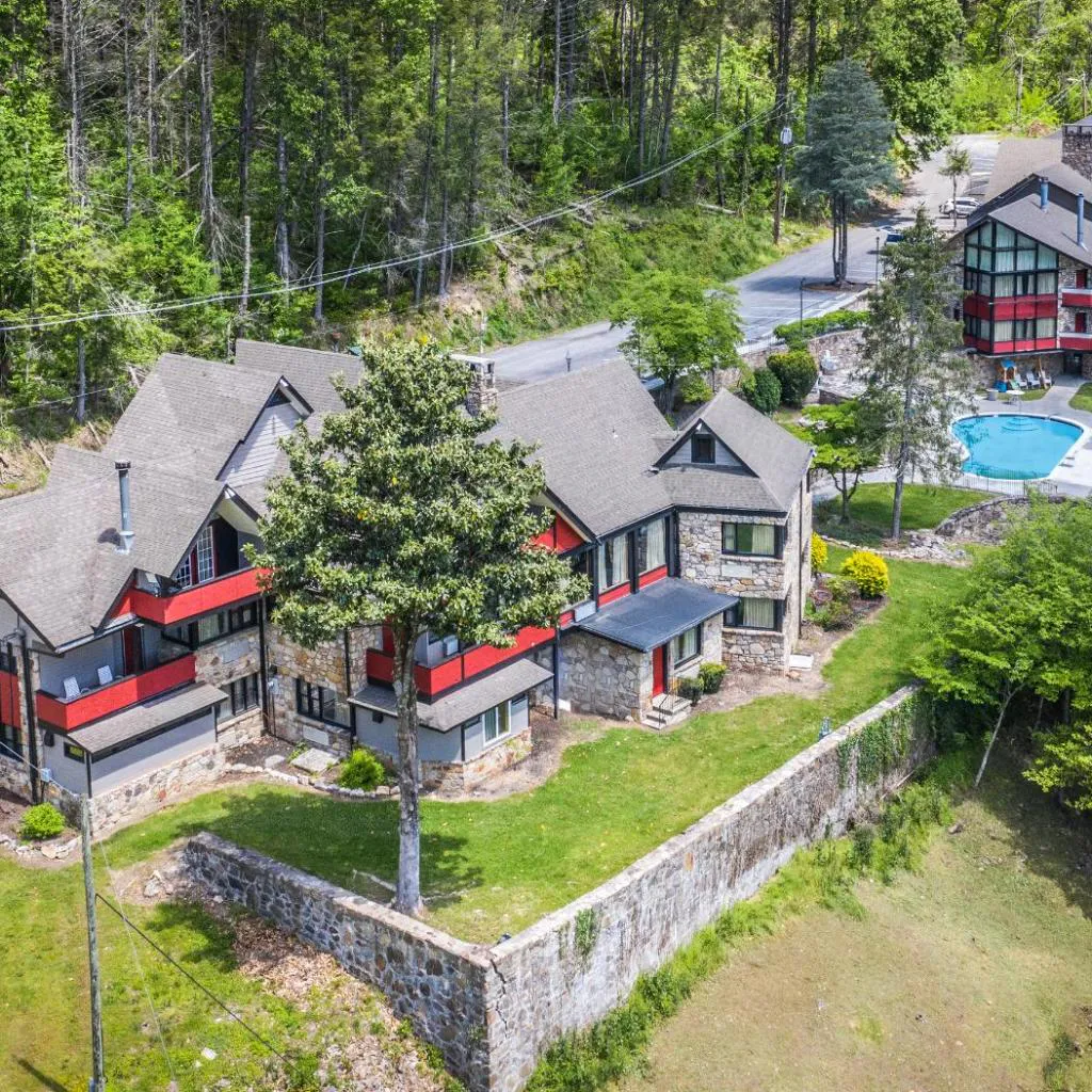 Photograph of Fabulous Chalet Inn