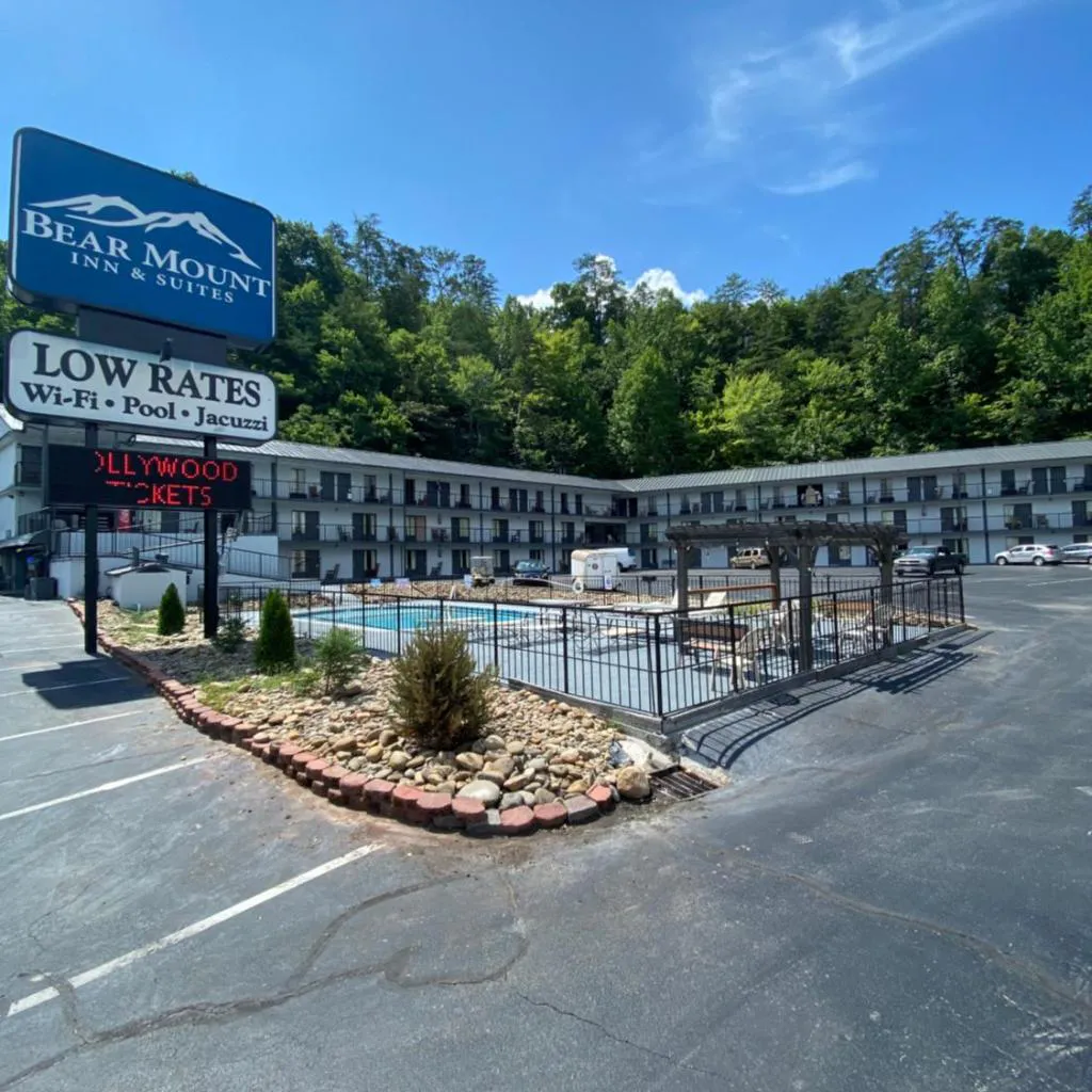 Photograph of Bear Mount Inn & Suites