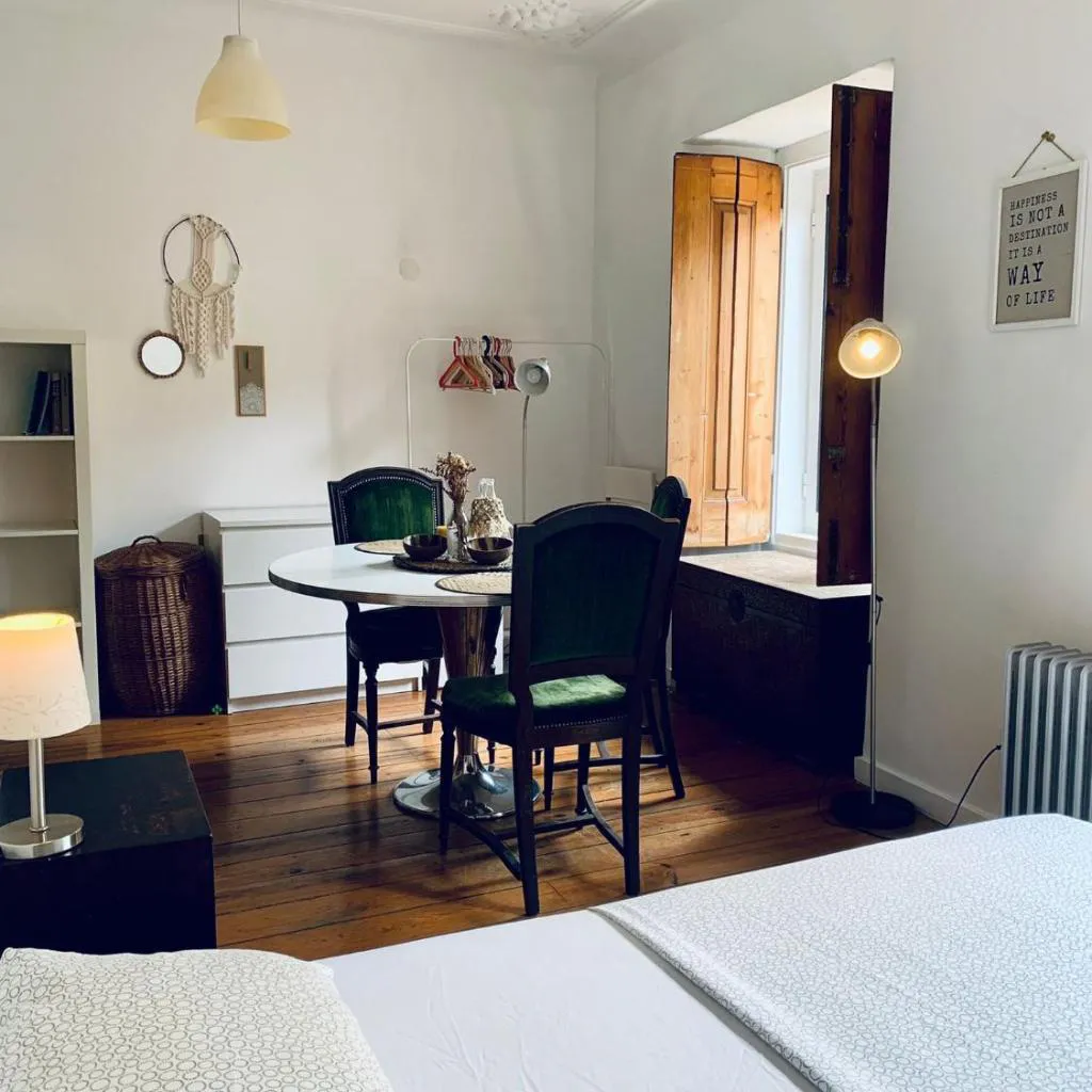 Photograph of Studio for young couple in Bica