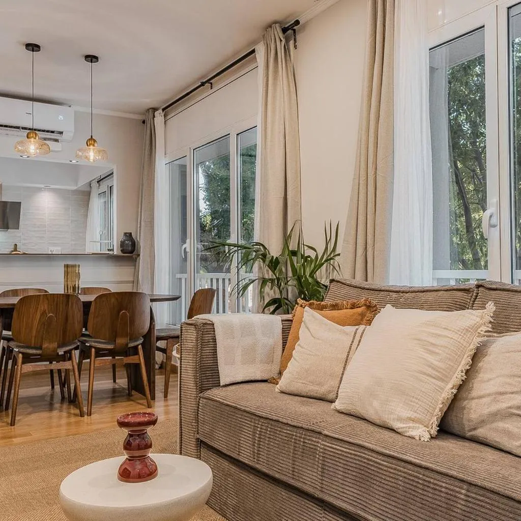 Photograph of NEW Refurbished Modern Apartment