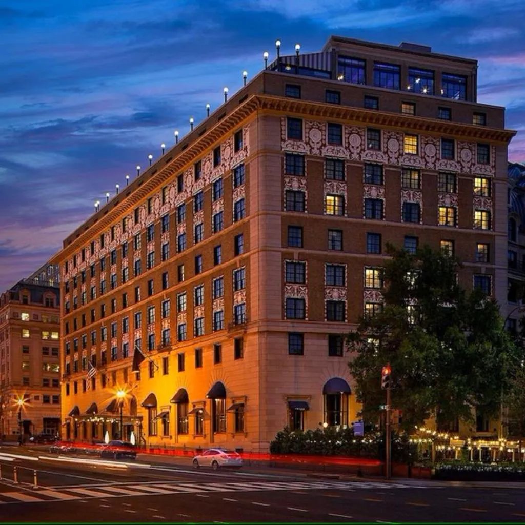 Photograph of Hotel Washington
