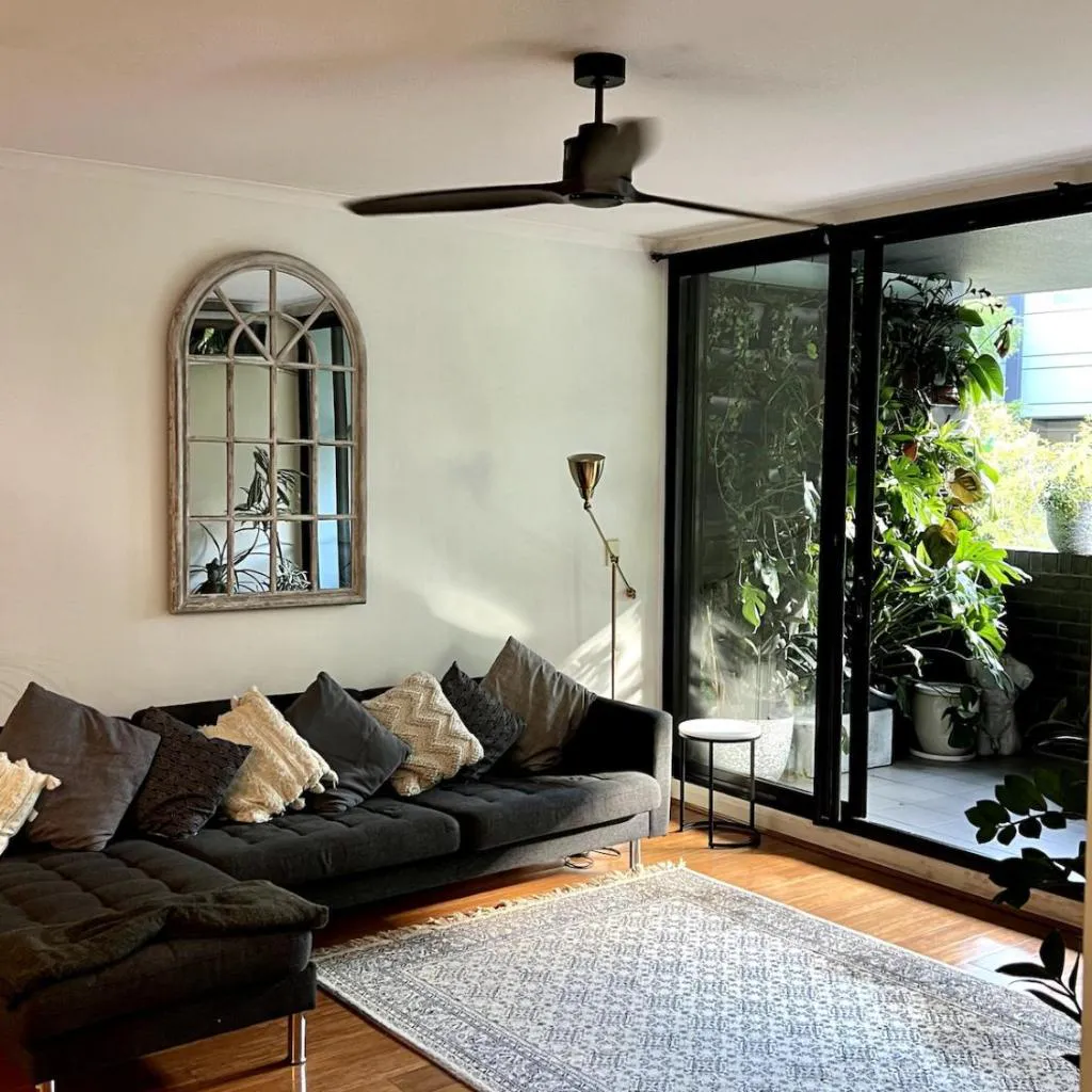 Photograph of Inner City Large Luxury 3 Bedroom & Free Parking