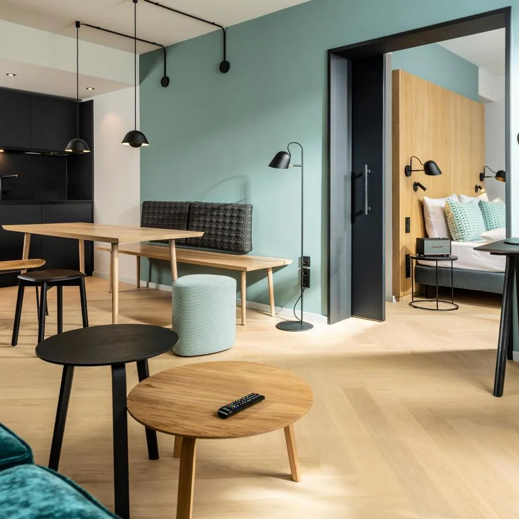 Photograph of Clipper Boardinghouse - Hamburg-Michel