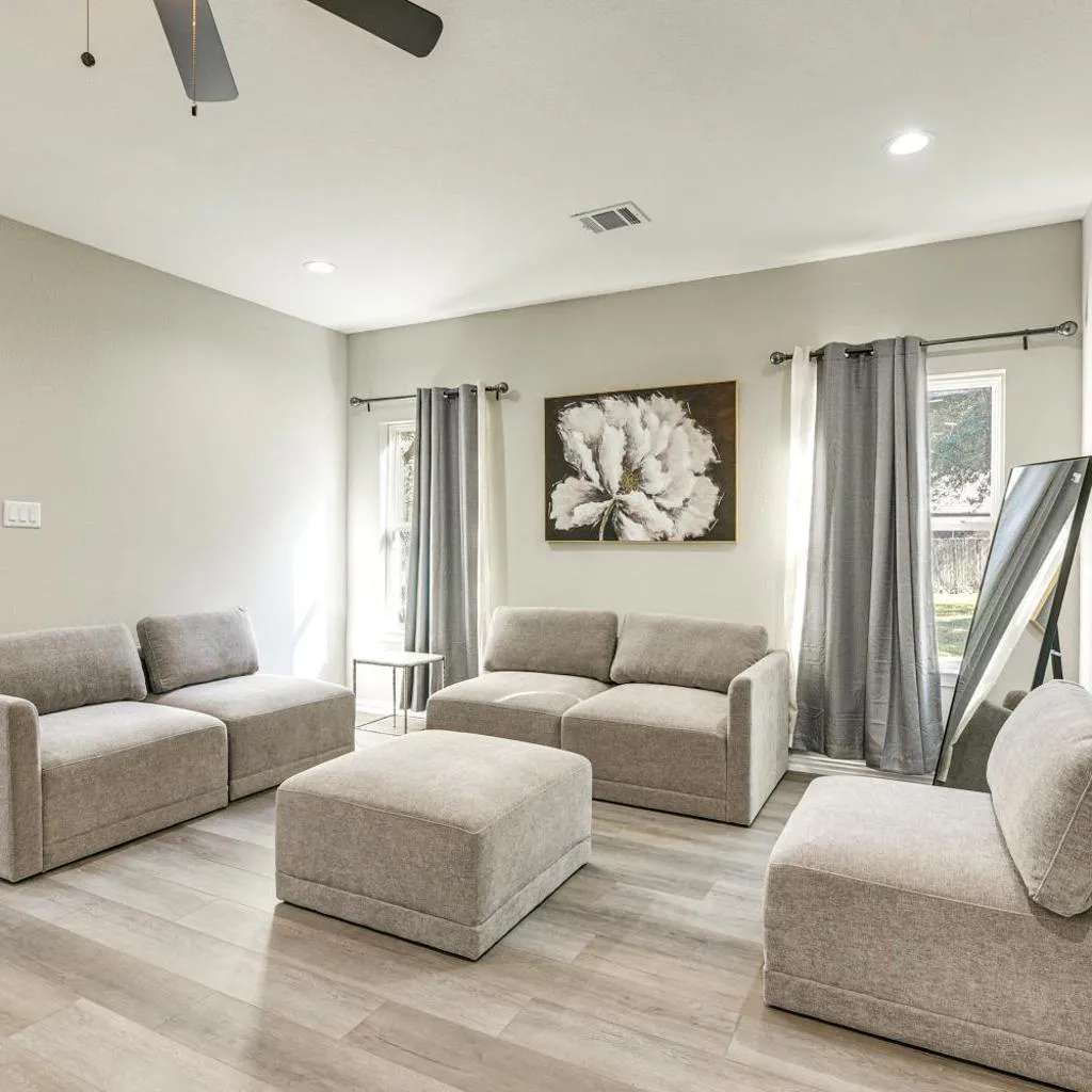 Photograph of Easy Hwy Access to Dtwn: Pet-Friendly Houston Home