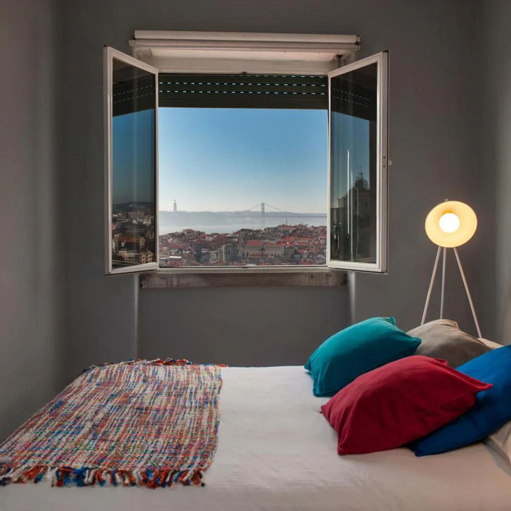 Photograph of Graça - Castle | Lisbon Cheese & Wine Apartments