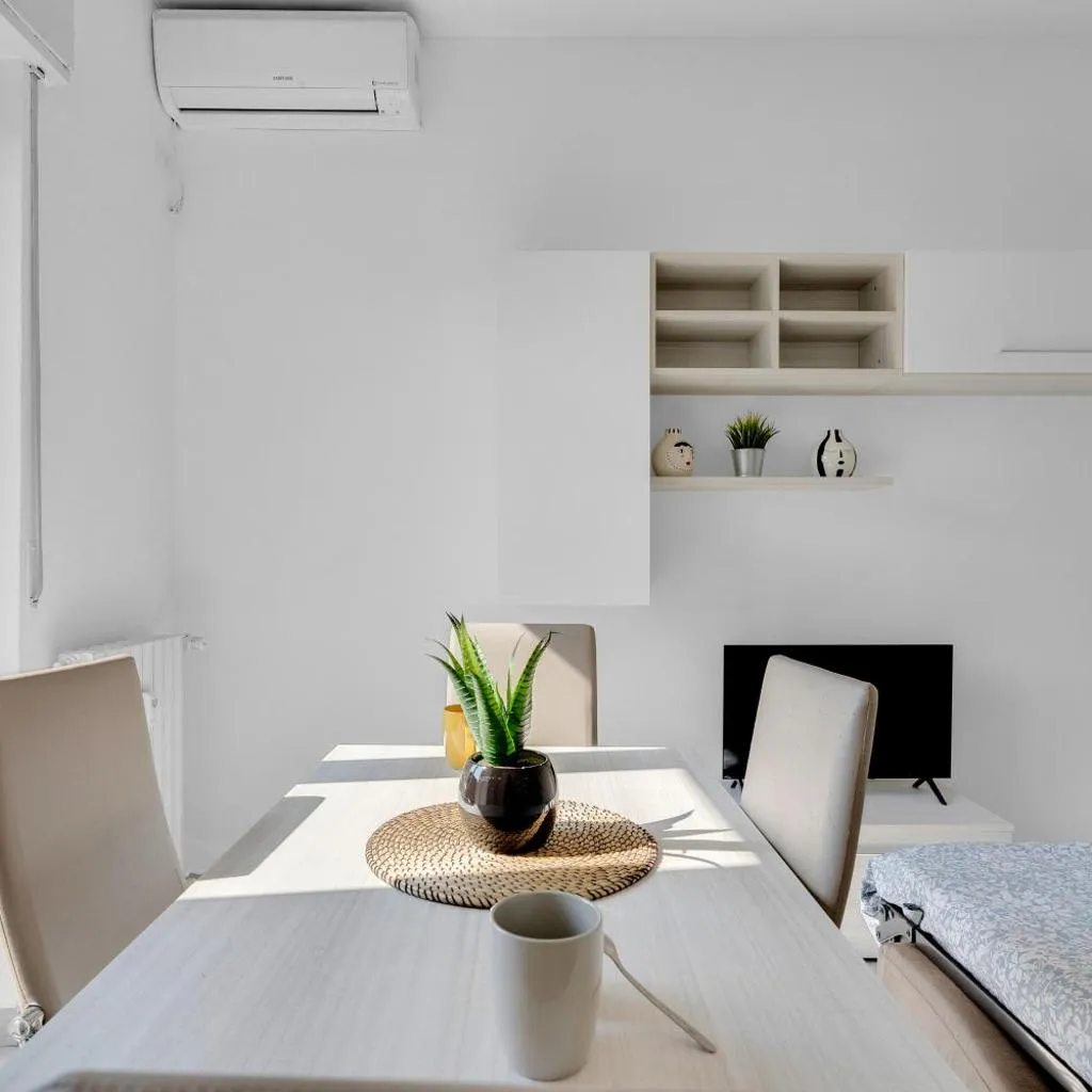 Photograph of AG17 - In the center of Milan -