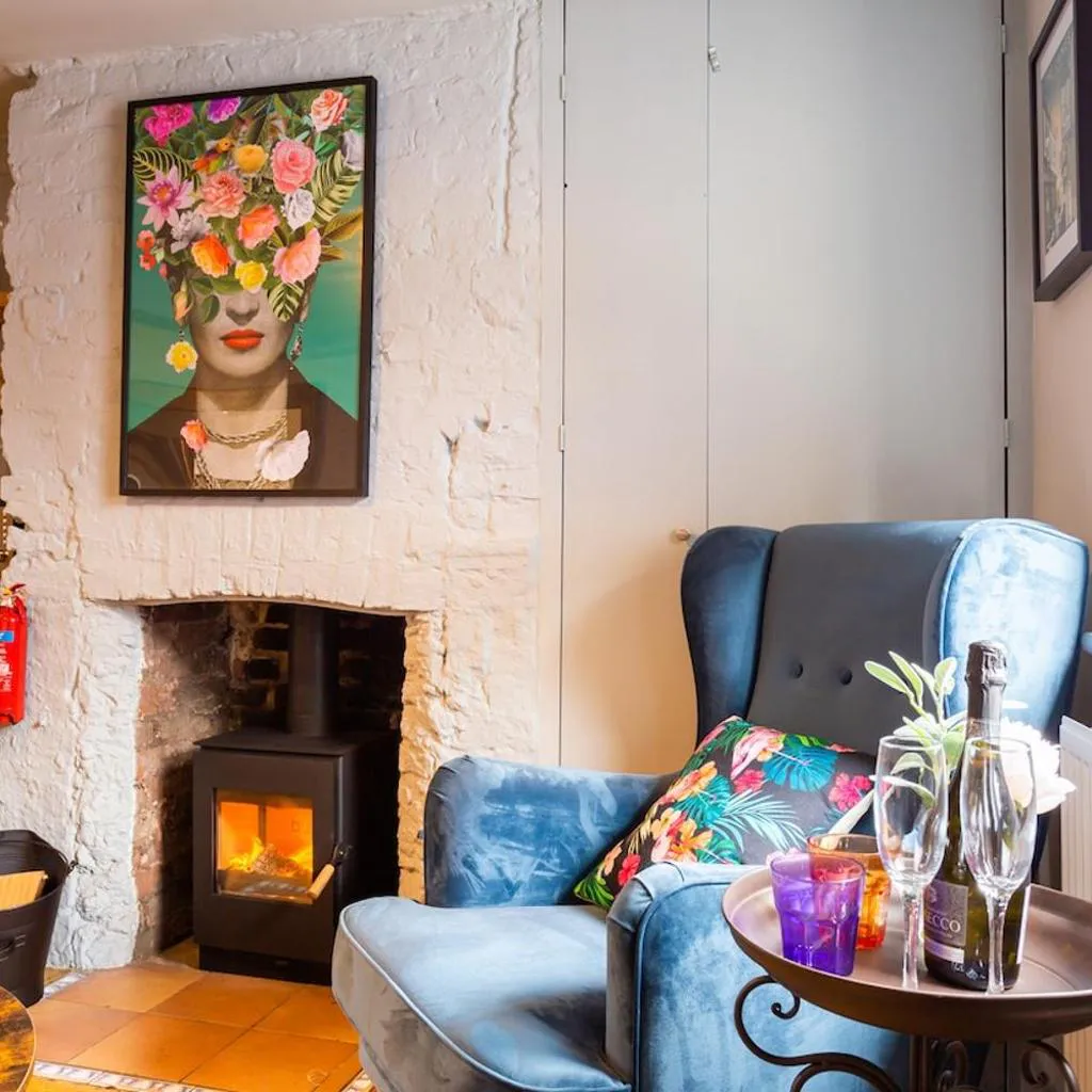 Photograph of Stylish Cottage with Log Burner at Heart of Brighton