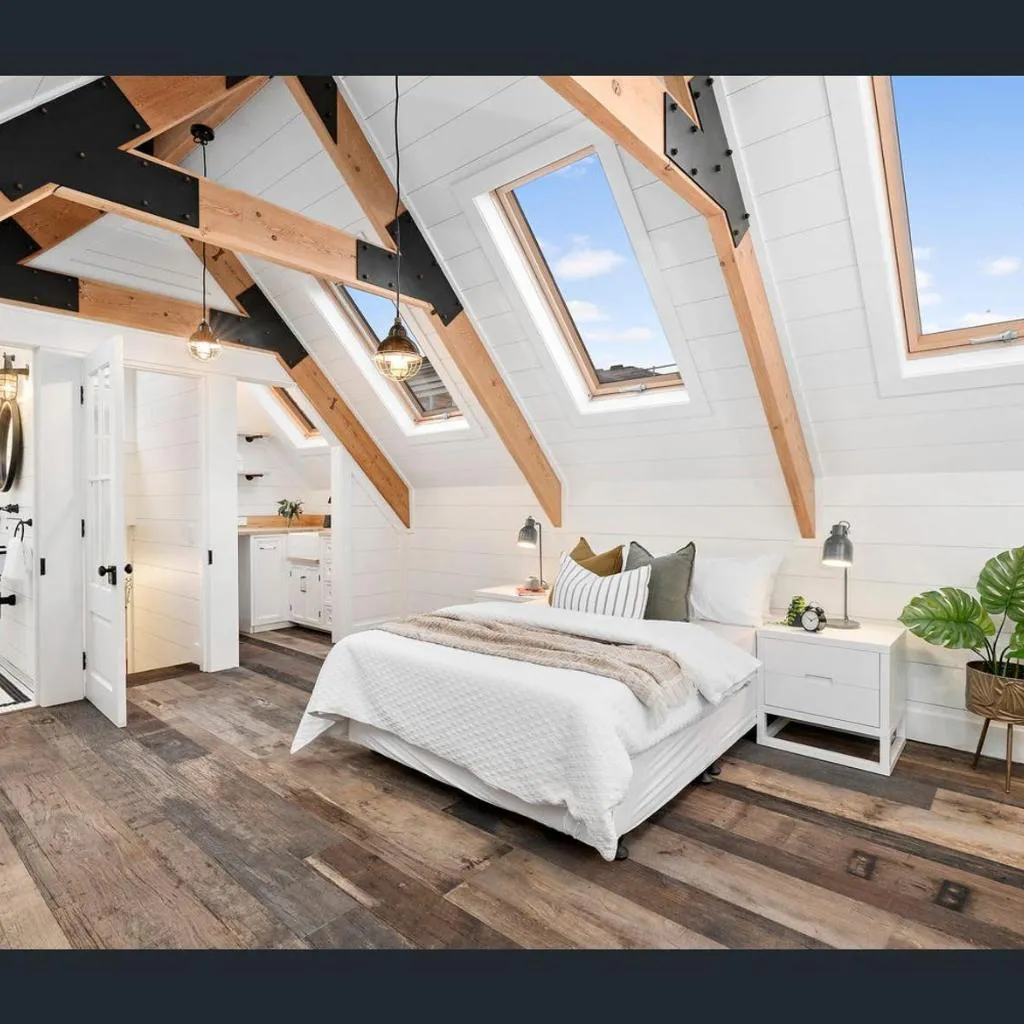 Photograph of A Majestic Victorian Private Rear Access Quarters