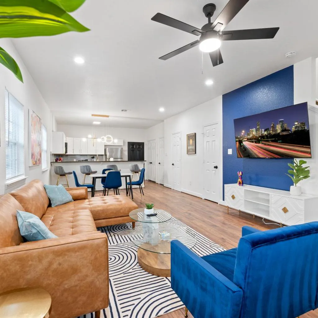 Photograph of NRG MedCenter Luxe 2BD Home w FencedYard WasherDryer Pet Friendly