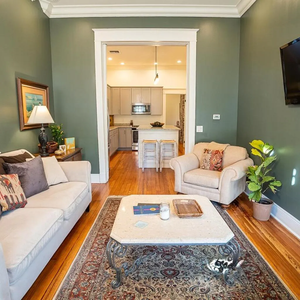 Photograph of New Orleans Home Close to all the Action