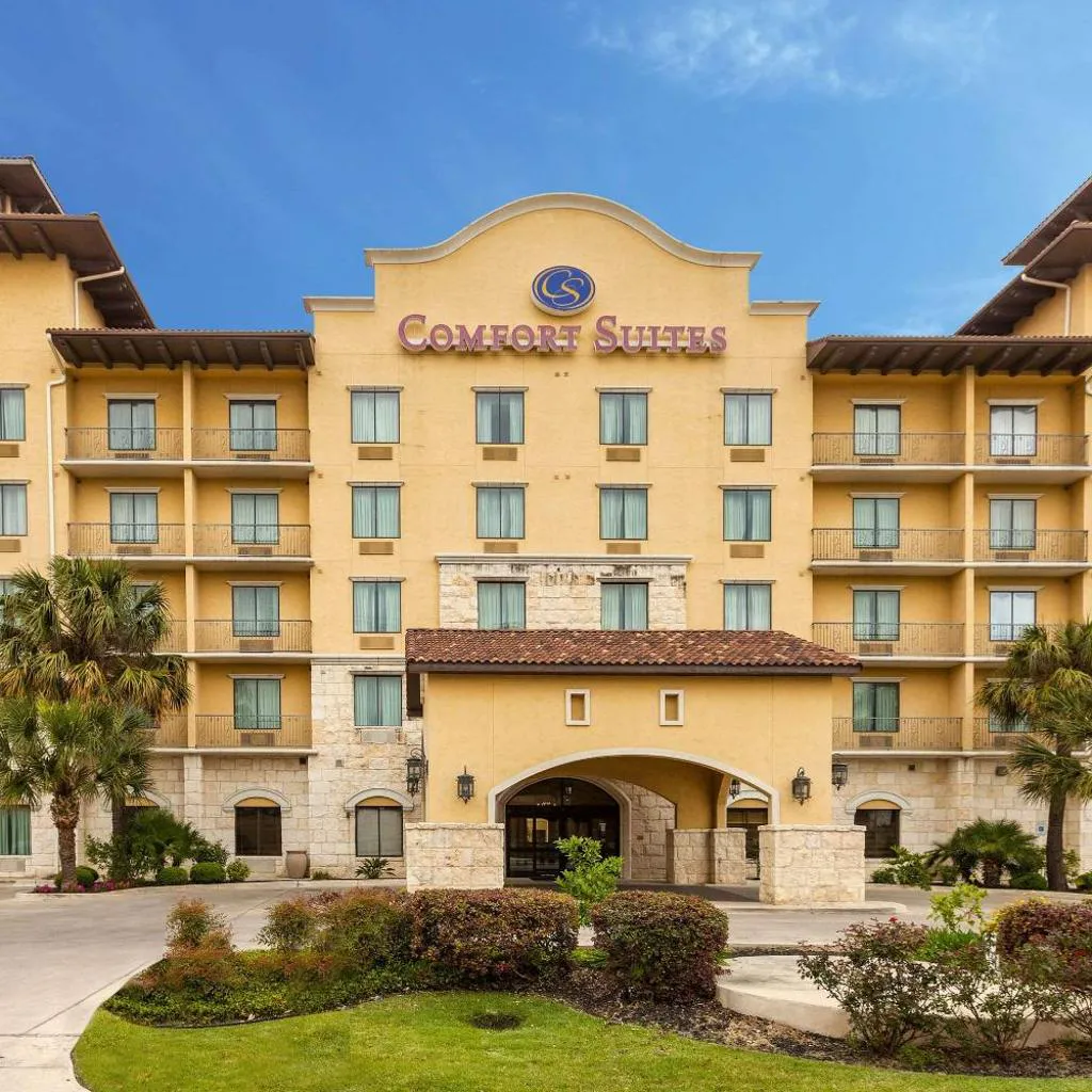Photograph of Comfort Suites Alamo-River walk