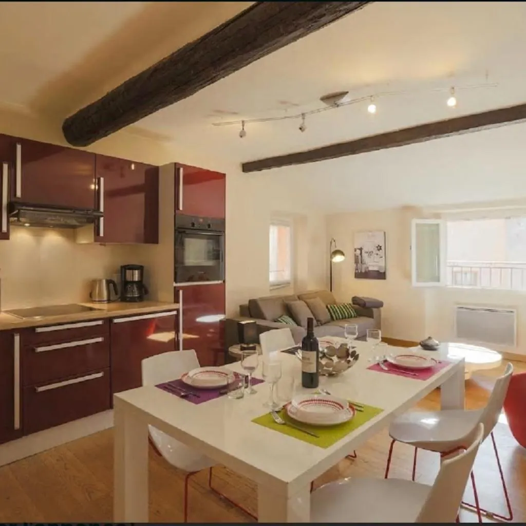 Photograph of Nice Renting - COLONNA - Best place in Nice Old Town
