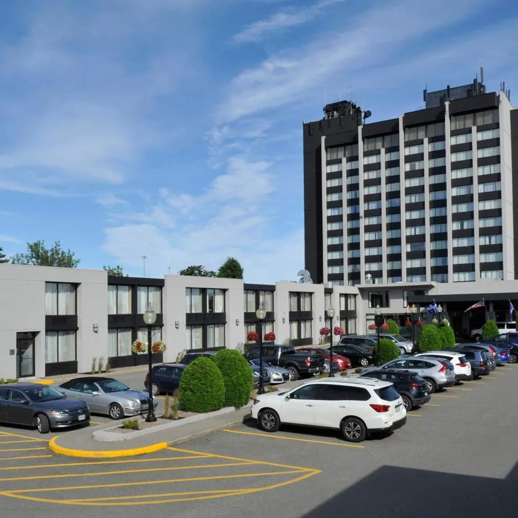 Photograph of Travelodge by Wyndham Quebec City Hotel & Convention Centre