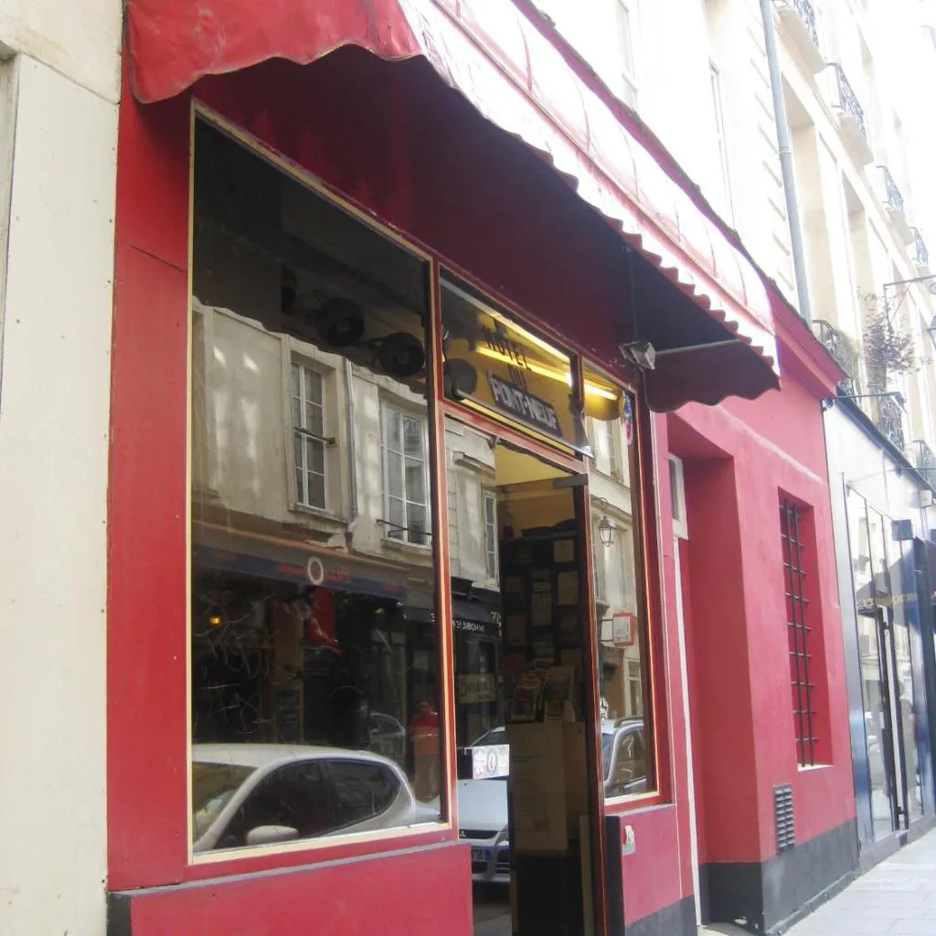 Photograph of Hôtel du Pont Neuf